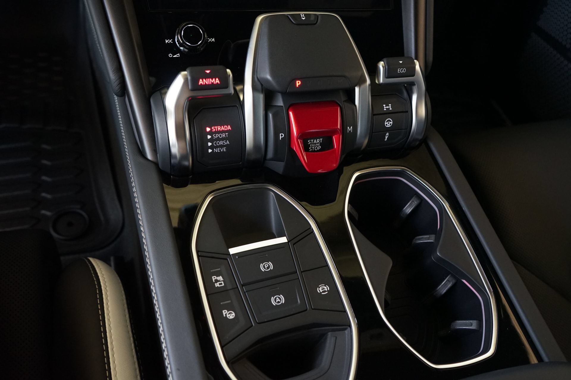 Used 2023 Lamborghini Urus S AWD/4WD image 19