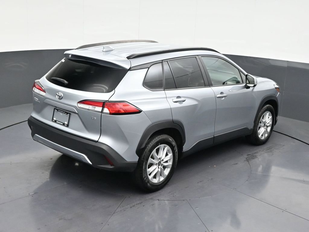 Used 2024 Toyota Corolla Cross LE image 19