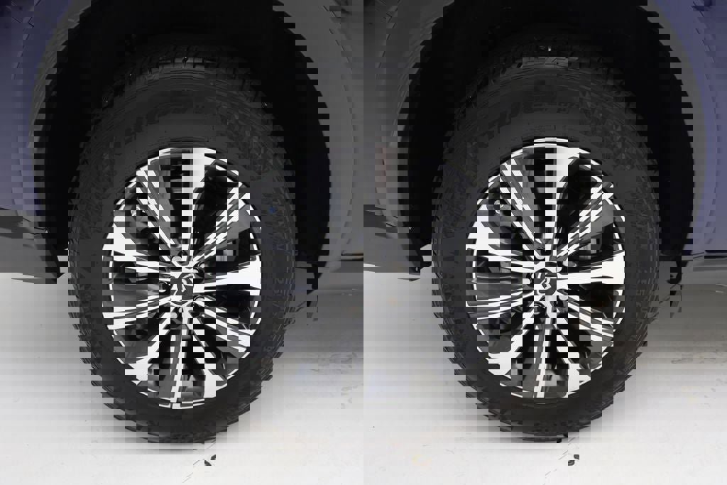 Used 2023 INFINITI QX60 Pure image 11