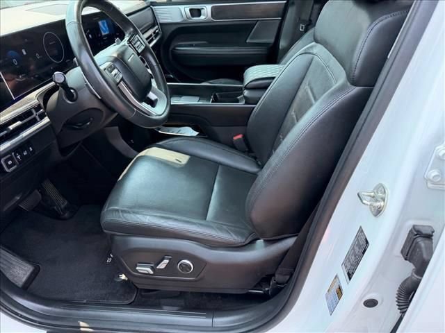 Used 2024 Hyundai Santa Fe Limited AWD/4WD image 9