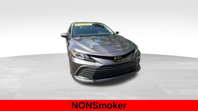 Used 2023 Toyota Camry LE FWD image 12