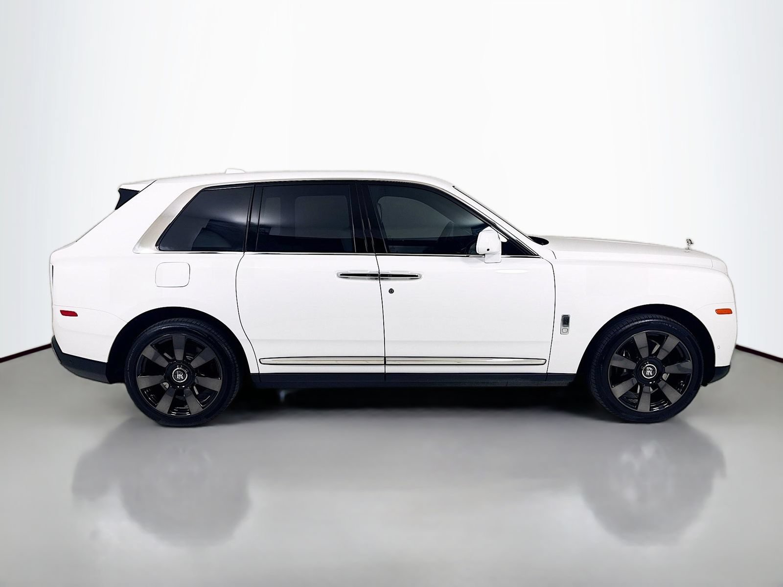 Certified 2021 Rolls-Royce Cullinan AWD/4WD image 9