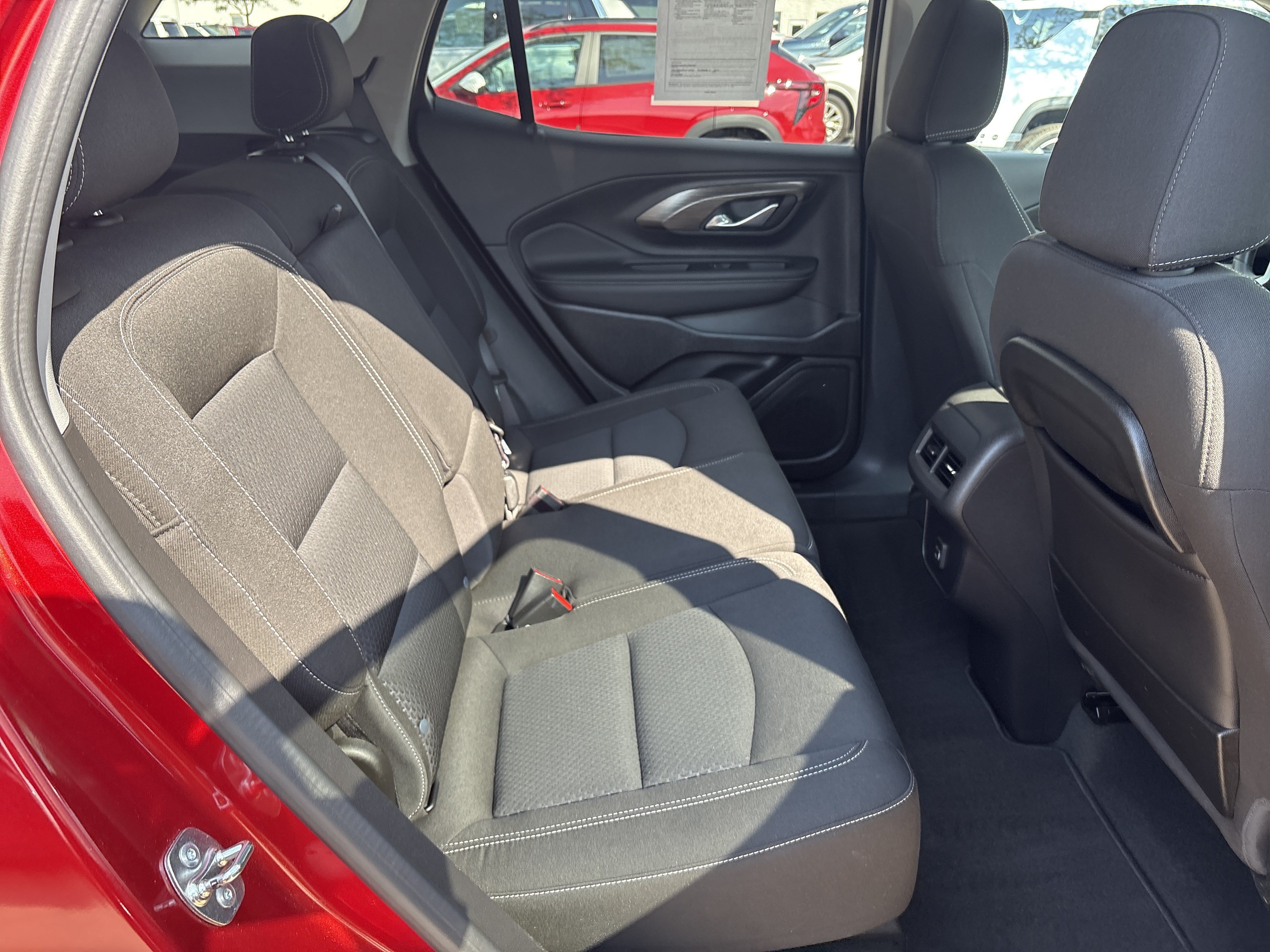 Used 2024 GMC Terrain SLE w/ Driver Convenience Package AWD/4WD image 16