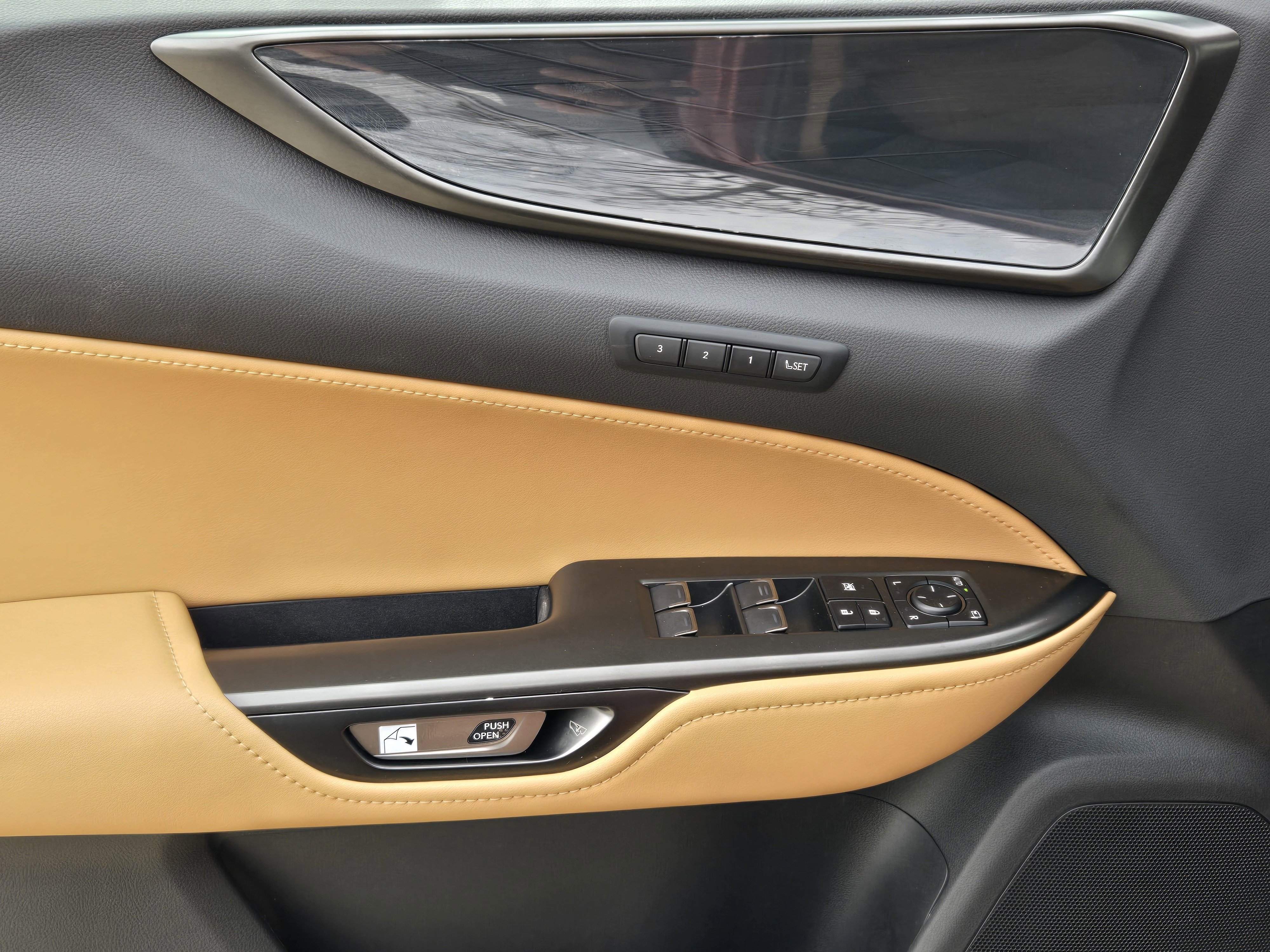 Used 2022 Lexus NX 350h AWD image 31