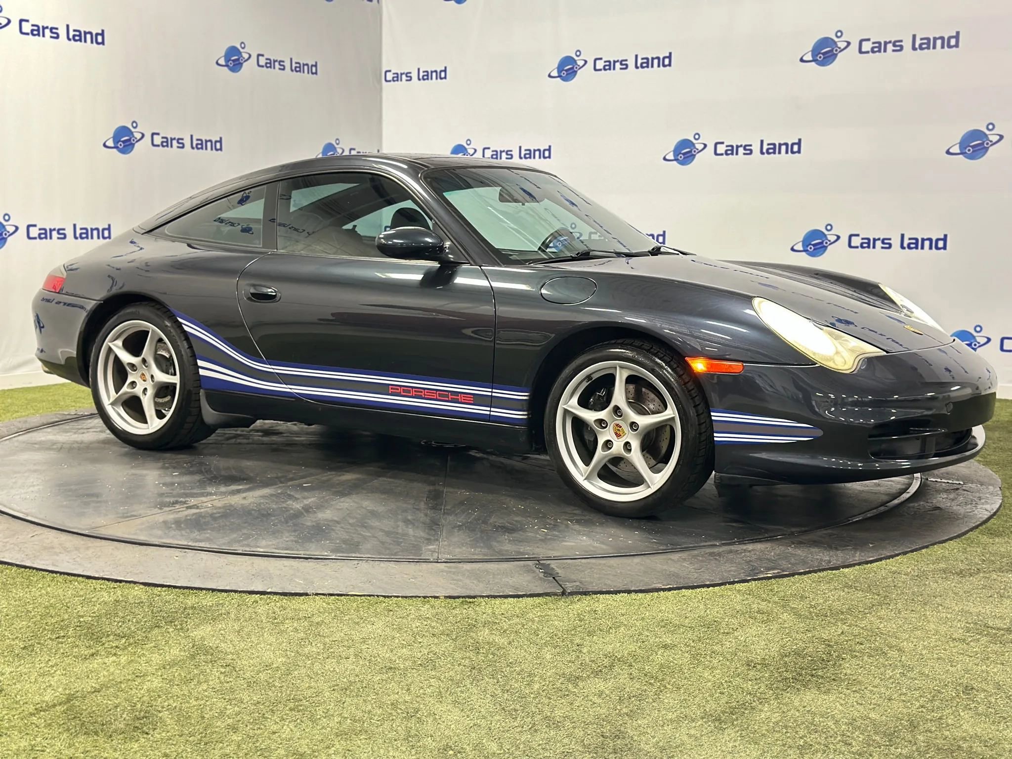 Used 2004 Porsche 911 Targa image 2