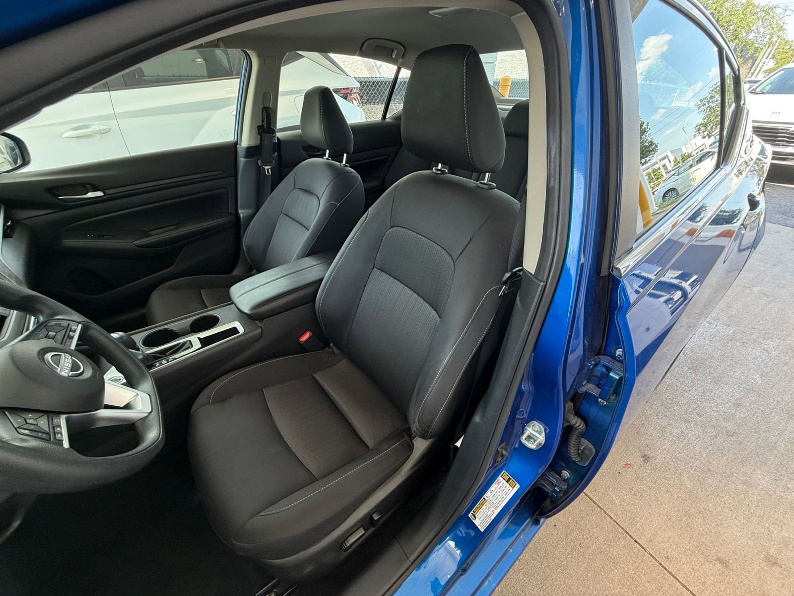 Used 2025 Nissan Altima 2.5 SV FWD image 36