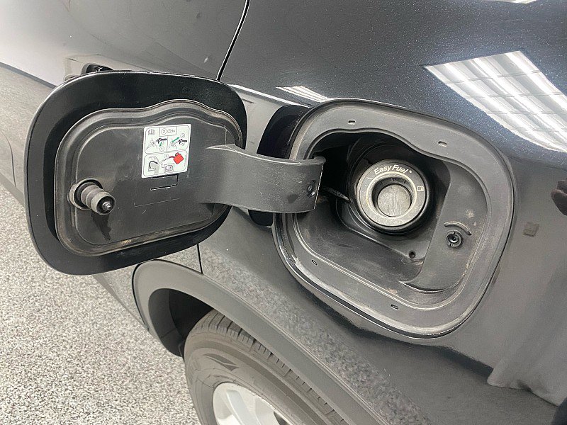 Used 2022 Ford Escape SE image 26