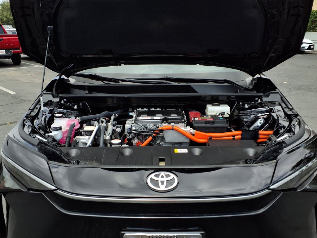 Certified 2023 Toyota bZ4X AWD image 3