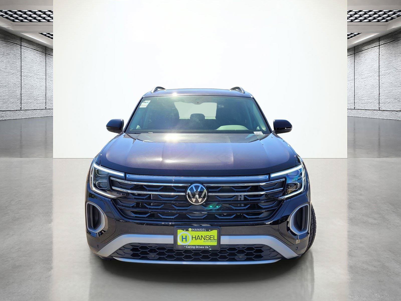 New 2026 Volkswagen Atlas Peak Edition AWD/4WD image 3