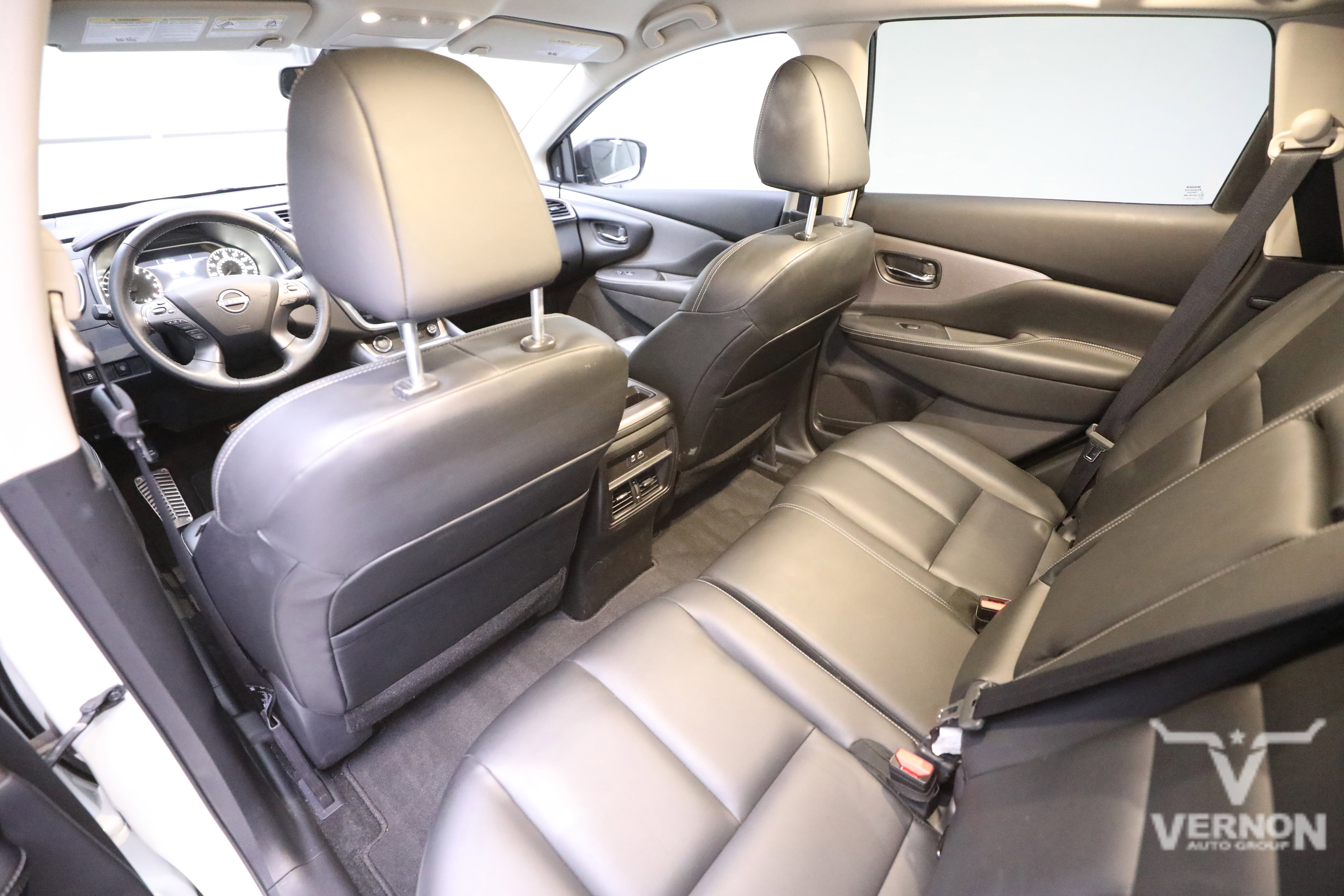 Used 2023 Nissan Murano SV w/ SV Midnight Edition Package image 9