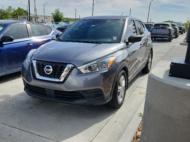 Used 2020 Nissan Kicks S FWD image 1