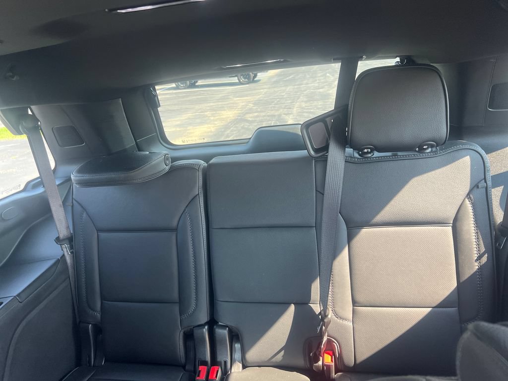Used 2025 GMC Yukon Denali AWD/4WD image 26