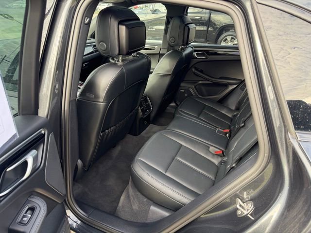 Used 2024 Porsche Macan Turbo image 13