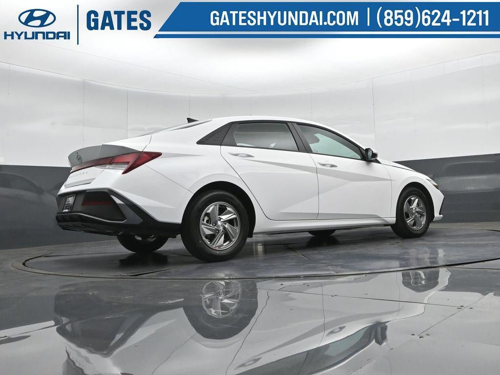 New 2026 Hyundai Elantra SE FWD image 33