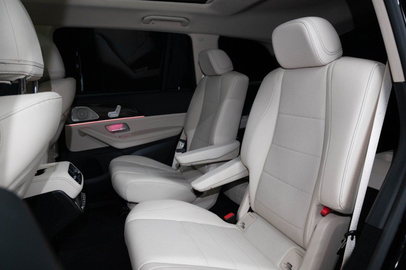 Certified 2026 Mercedes-Benz GLS 450 4MATIC image 14