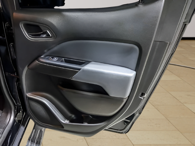 Used 2022 Chevrolet Colorado Z71 RWD image 25