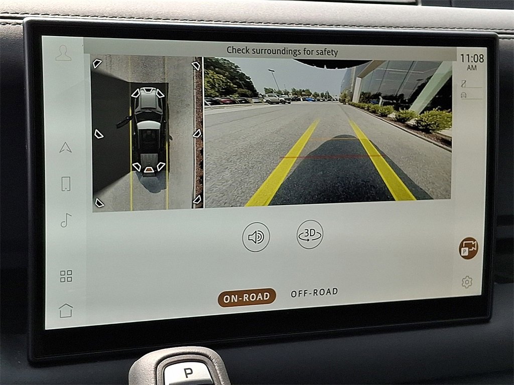 New 2025 Land Rover Defender 110 S image 21