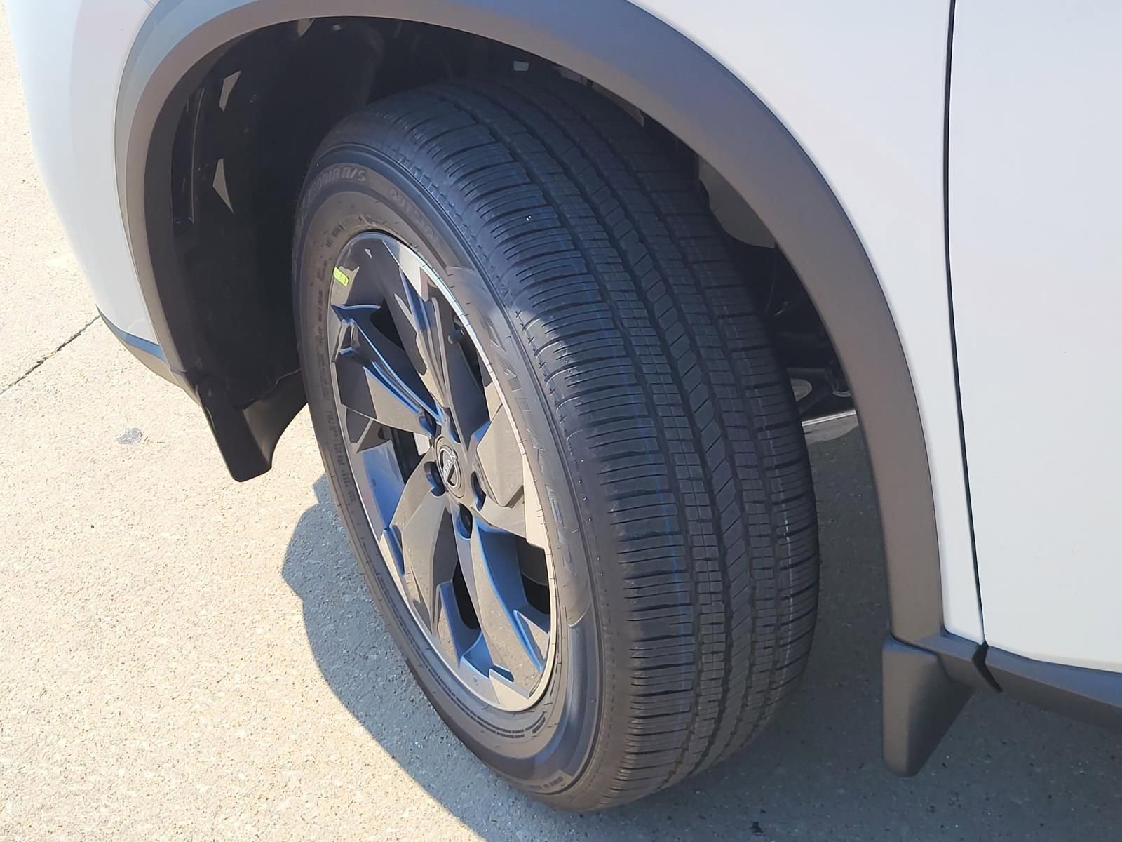 New 2026 Nissan Rogue SV image 9