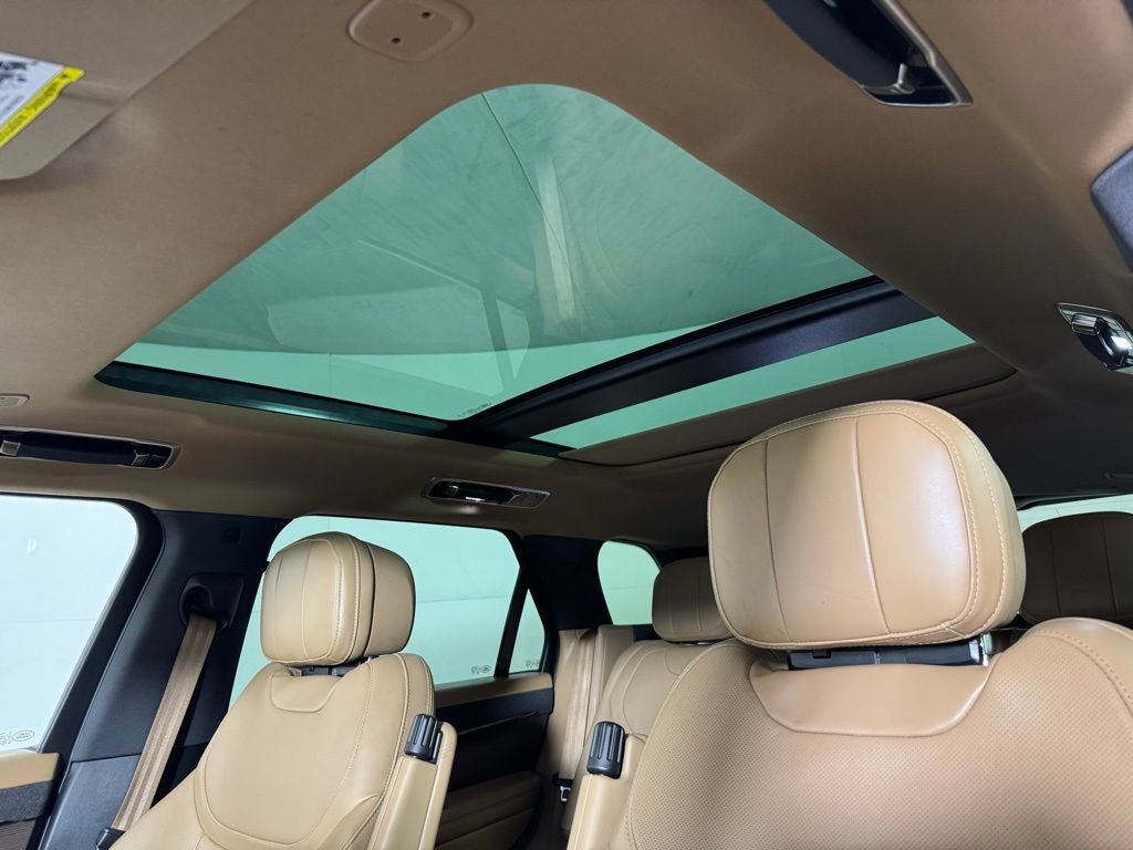 Used 2024 Land Rover Range Rover Sport SE image 18