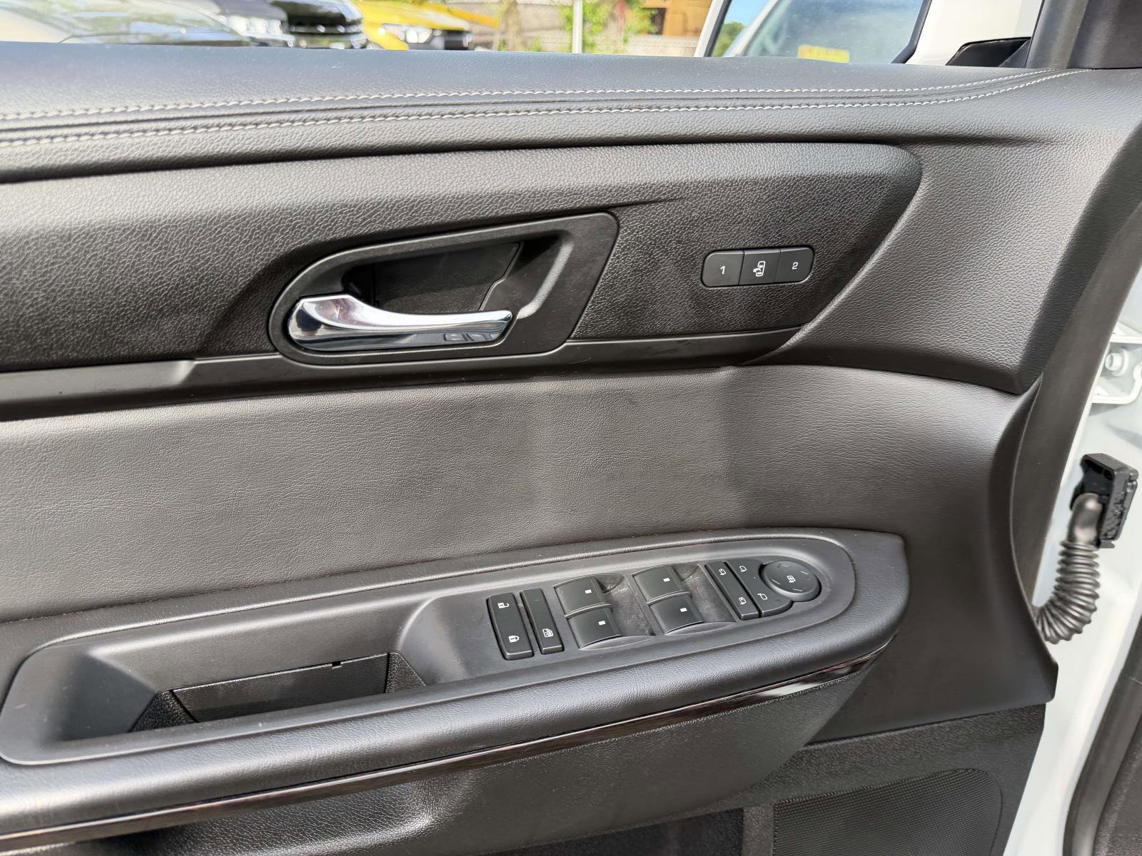 Used 2017 Chevrolet Traverse Premier AWD/4WD image 19