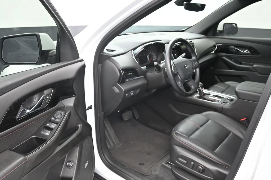 Used 2023 Chevrolet Traverse RS FWD image 10