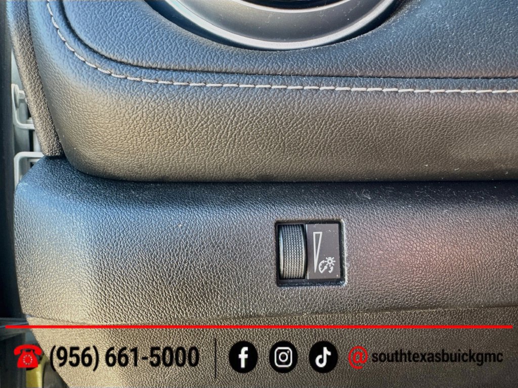 Used 2024 Chevrolet Colorado LT RWD image 21