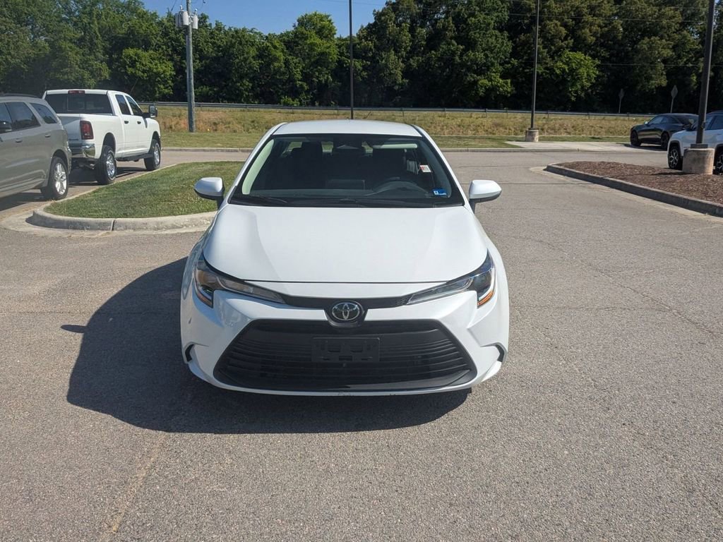 Used 2025 Toyota Corolla LE FWD image 8