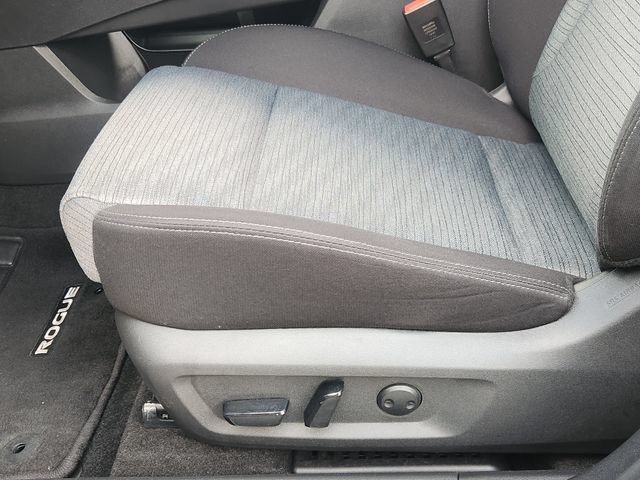 Used 2023 Nissan Rogue SV FWD image 22