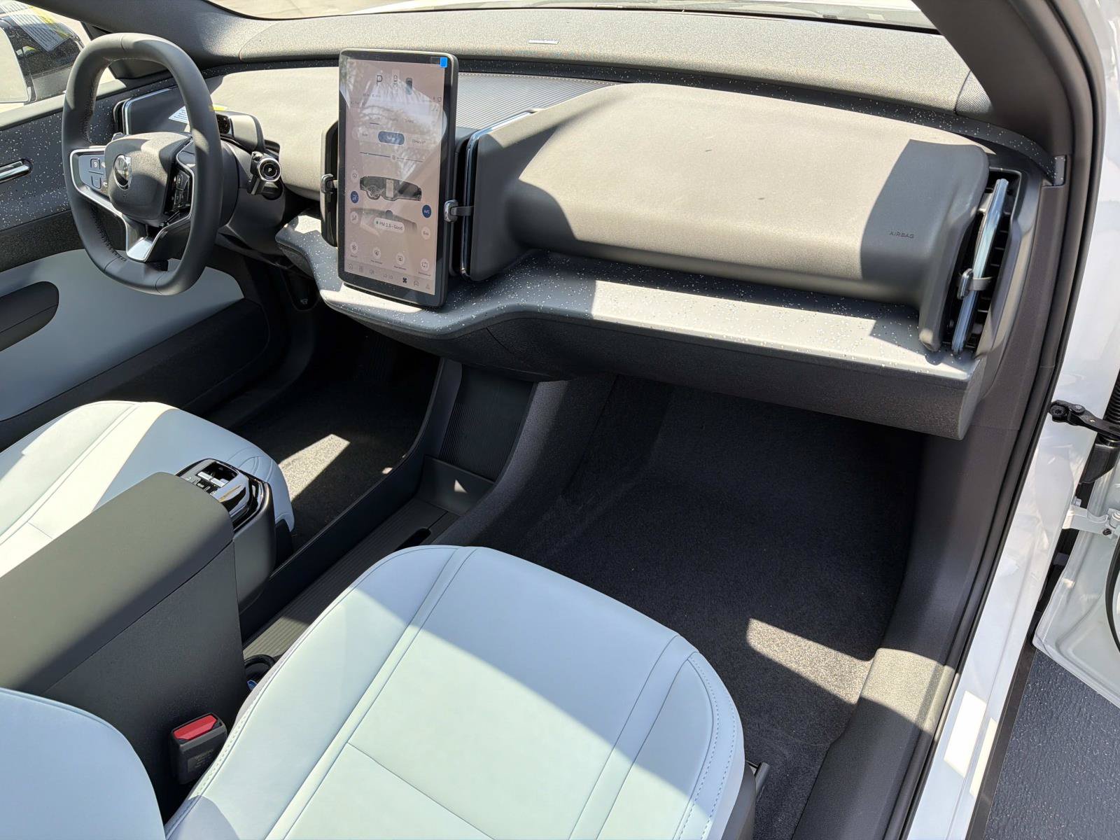New 2026 Volvo EX30 Ultra AWD/4WD image 21