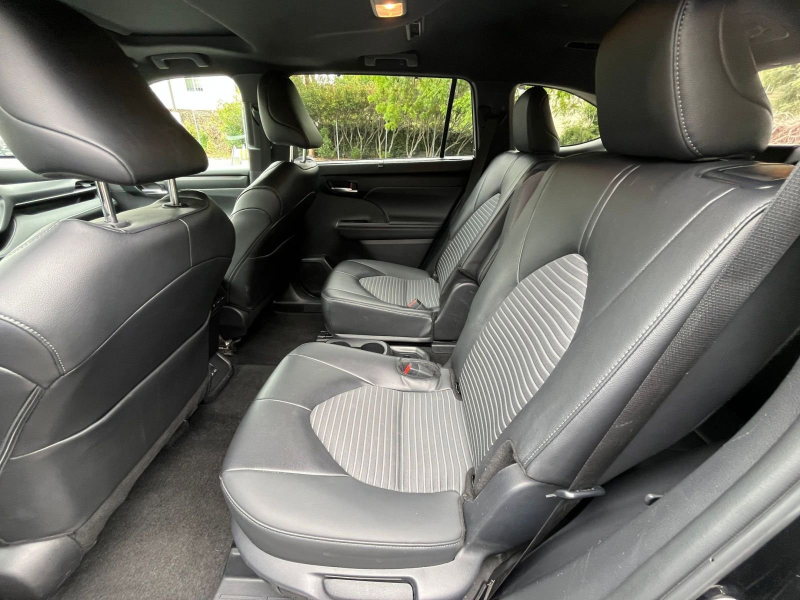 Used 2025 Toyota Highlander XSE AWD/4WD image 27