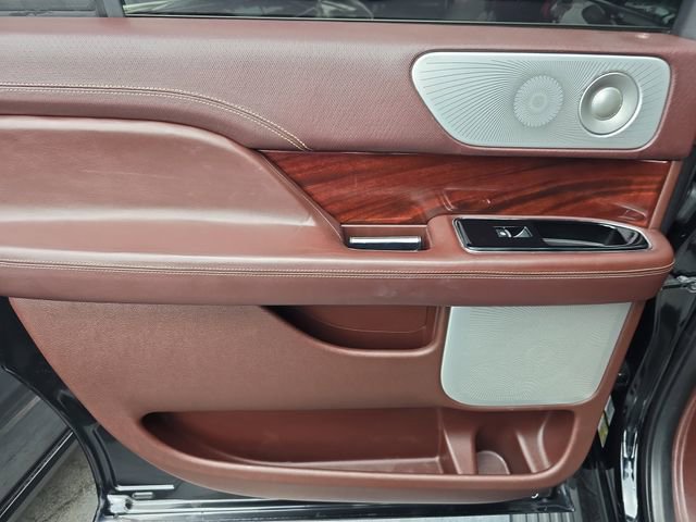 Used 2018 Lincoln Navigator L Black Label AWD/4WD image 8