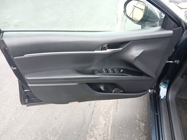 Used 2018 Toyota Camry LE FWD image 22