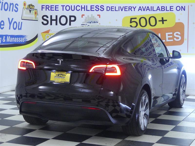 Used 2024 Tesla Model Y 2WD image 5