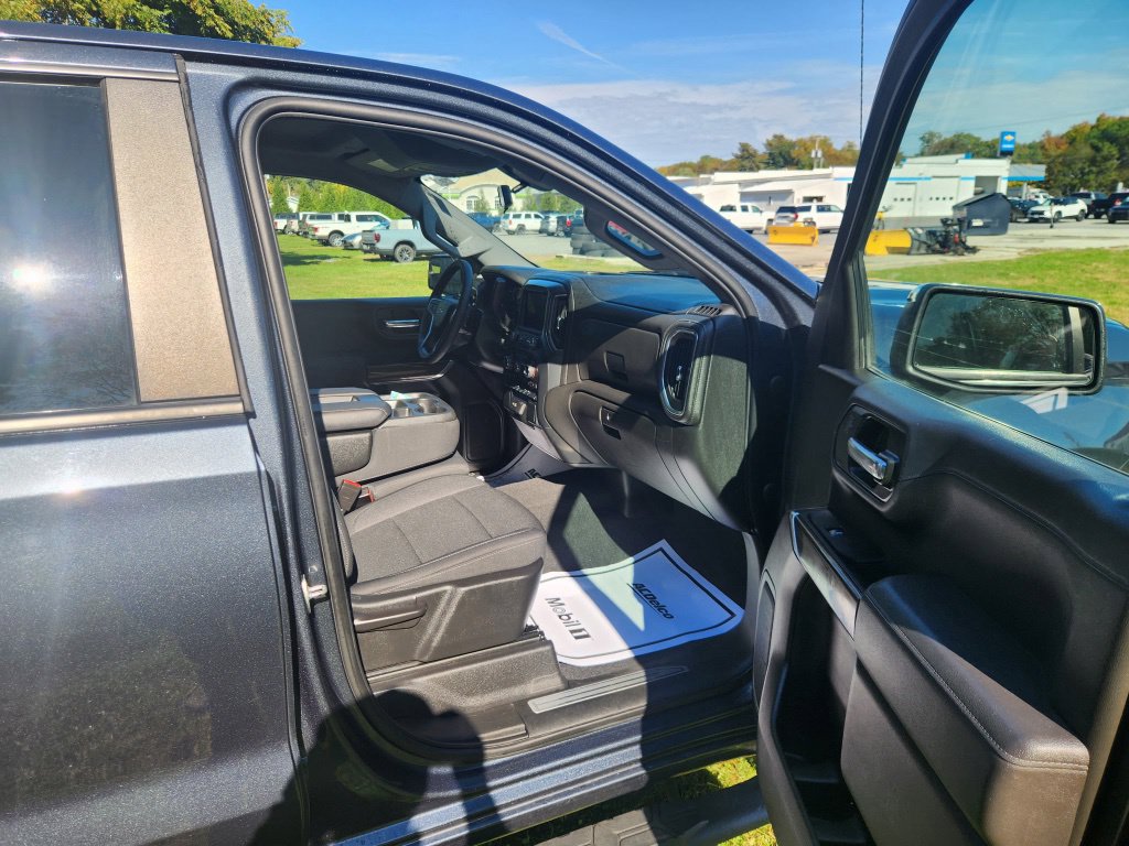 Used 2022 Chevrolet Silverado 1500 LT AWD/4WD image 18