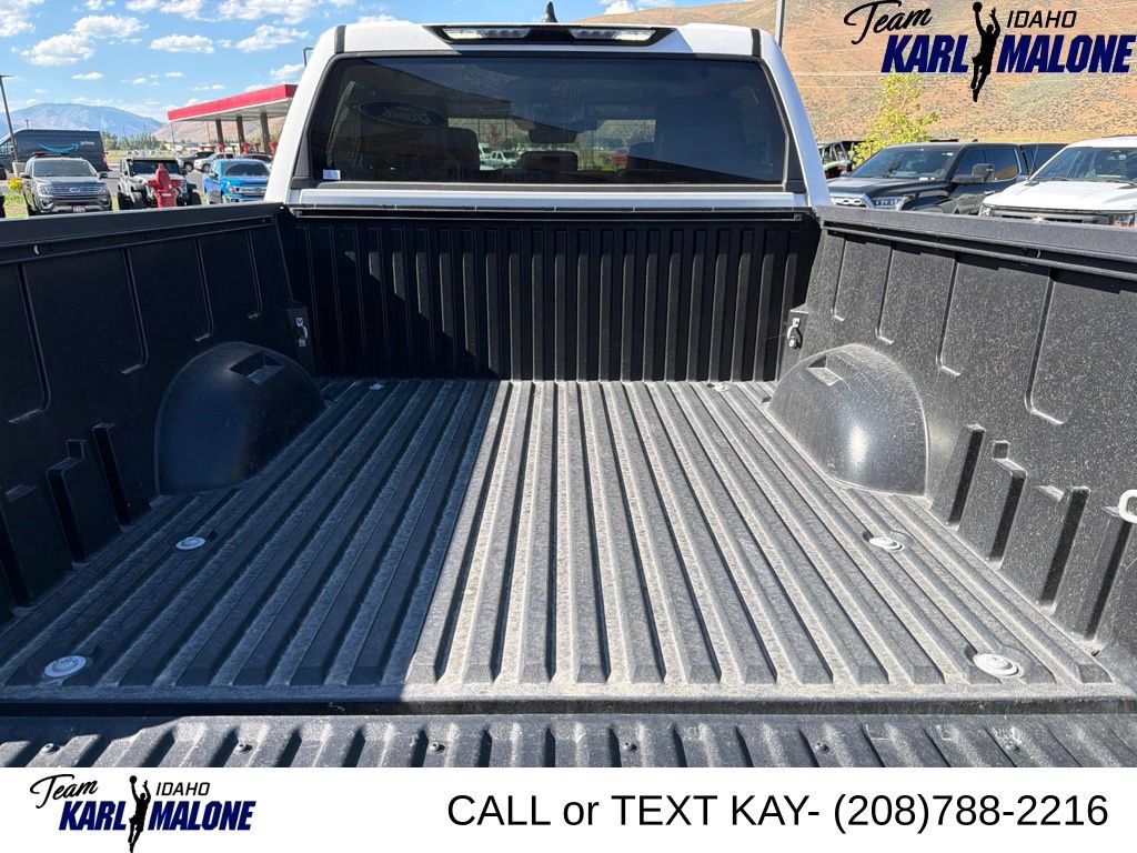 Used 2024 Toyota Tundra Limited AWD/4WD image 10
