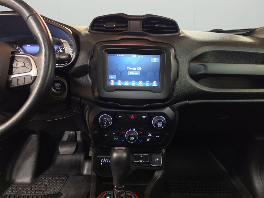 Used 2020 Jeep Renegade Trailhawk w/ Premium Leather Group AWD/4WD image 20