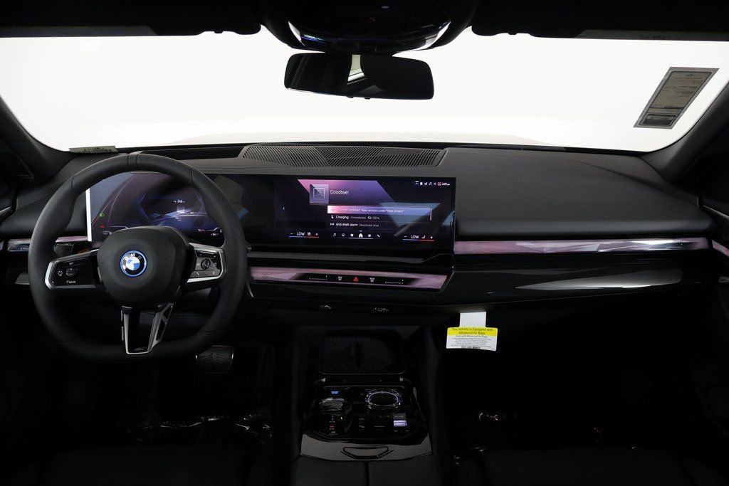 New 2026 BMW i5 eDrive40 image 4