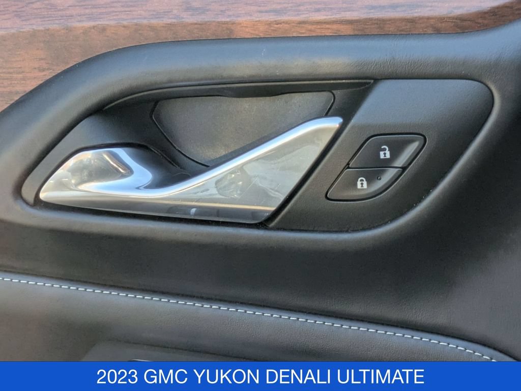 Used 2023 GMC Yukon Denali Ultimate AWD/4WD image 13