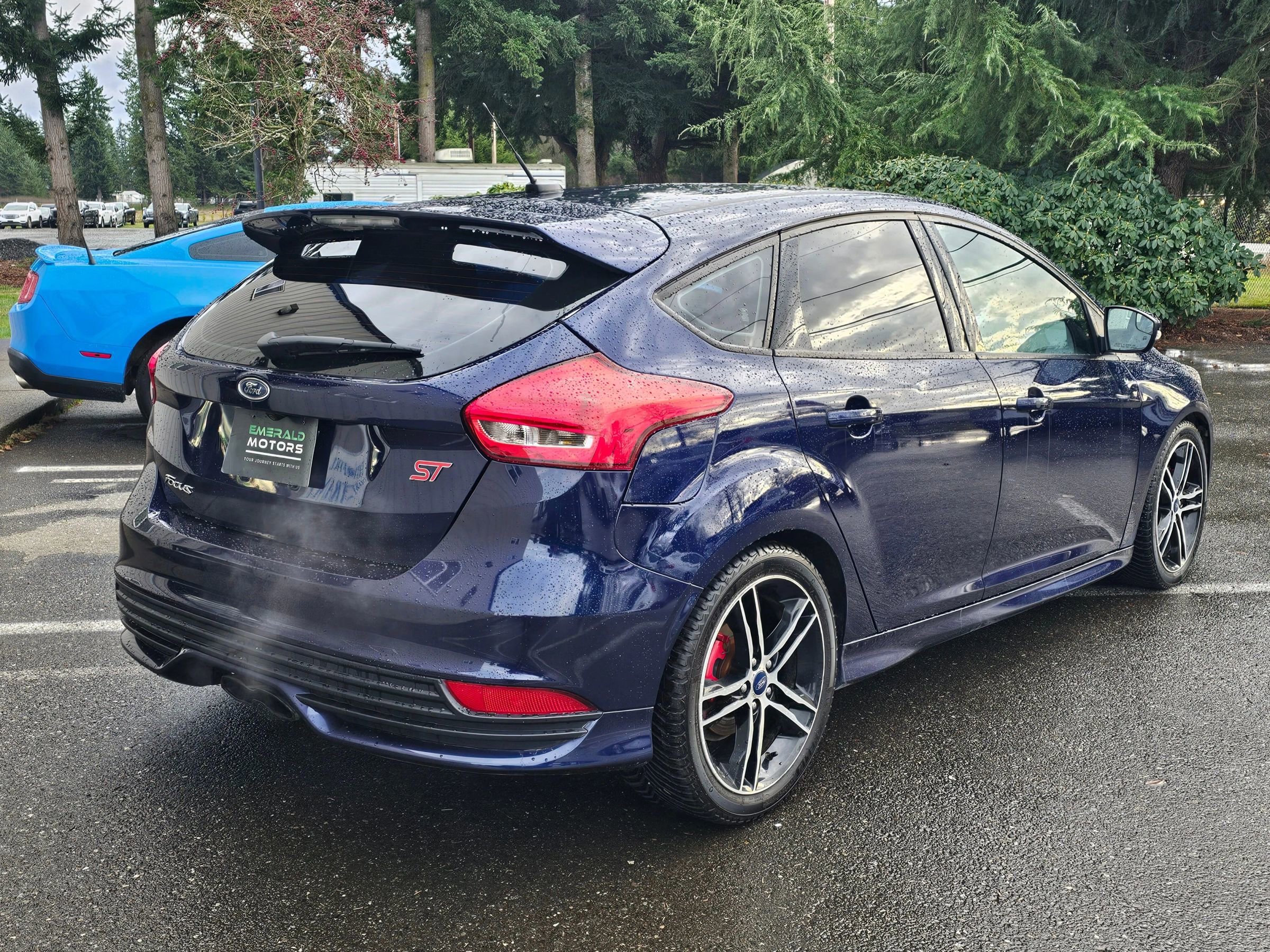 Used 2017 Ford Focus ST image 3