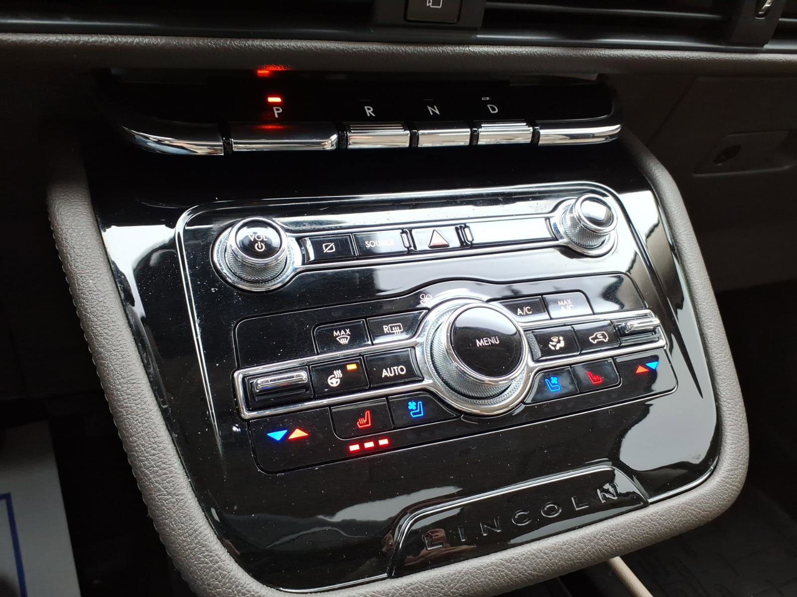 Used 2022 Lincoln Corsair Reserve w/ Equipment Group 201A image 19