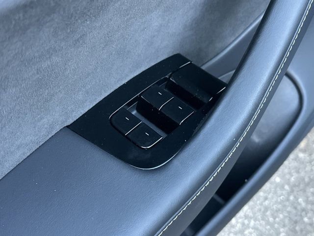 Used 2020 Tesla Model 3 Performance image 14