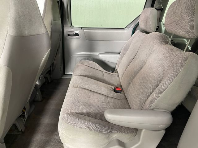 Used 2002 Ford Windstar LX image 16