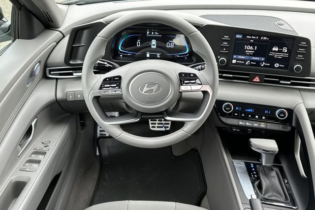 New 2026 Hyundai Elantra Sport image 14
