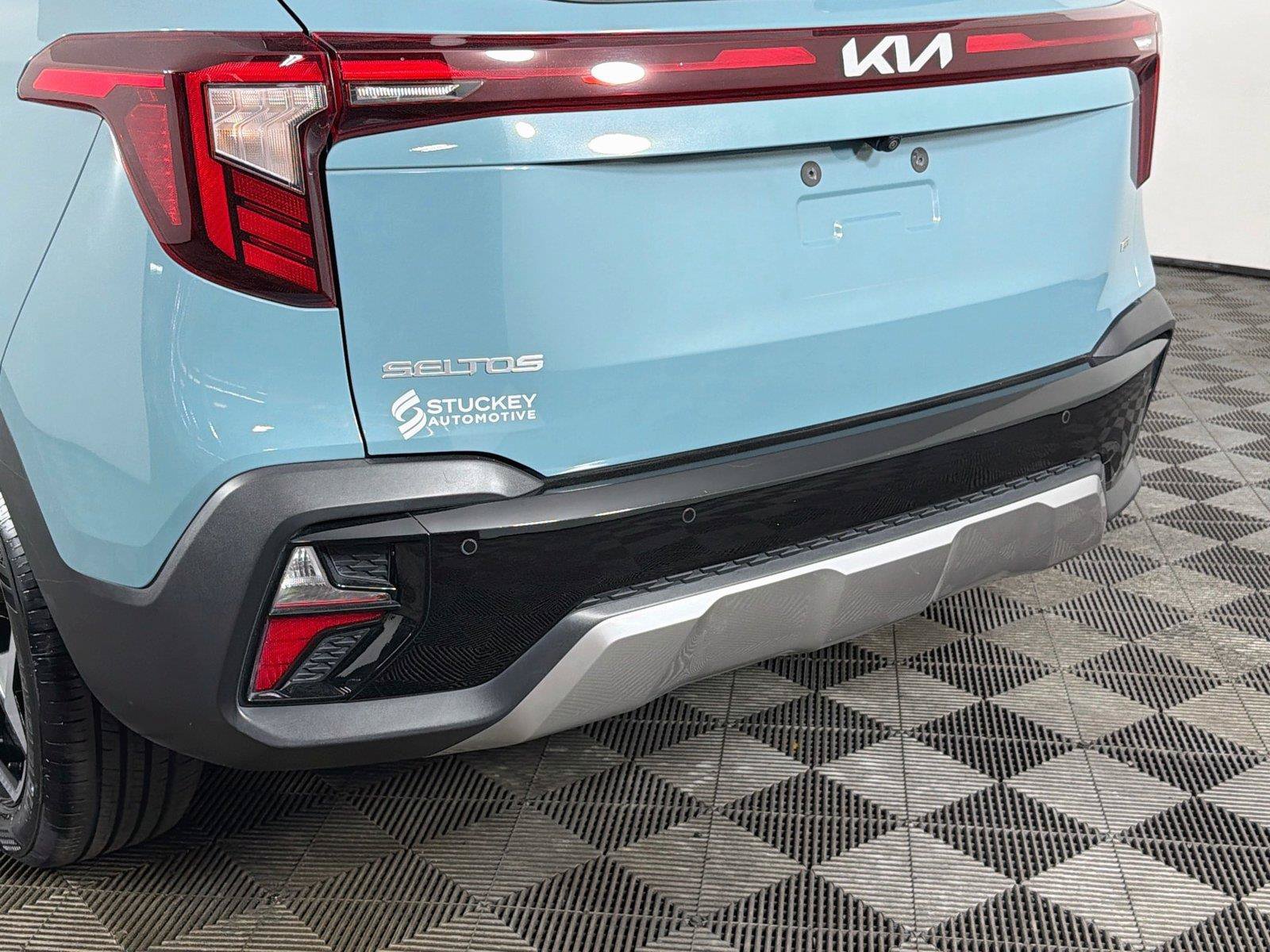 Used 2025 Kia Seltos EX AWD/4WD image 39