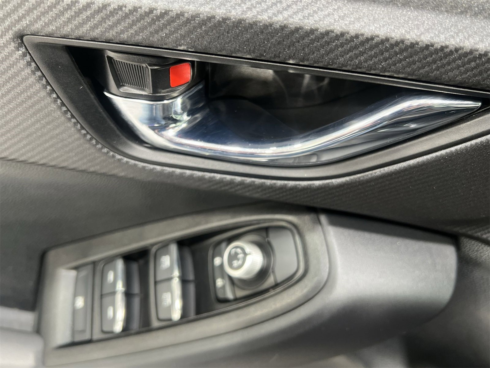 Used 2025 Subaru Crosstrek 2.5i Limited w/ Crosstrek Mirror Package image 13