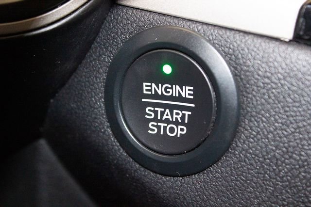 Used 2020 Ford Escape SE image 31