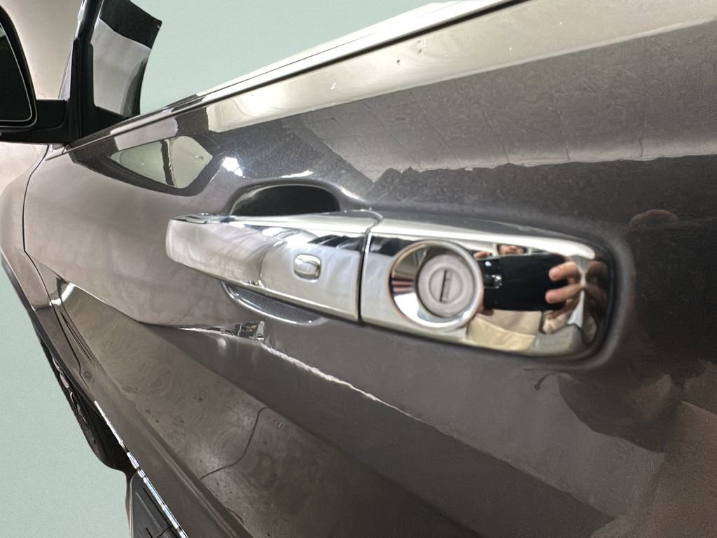 Used 2020 Jeep Grand Cherokee Limited w/ Luxury Group II image 5