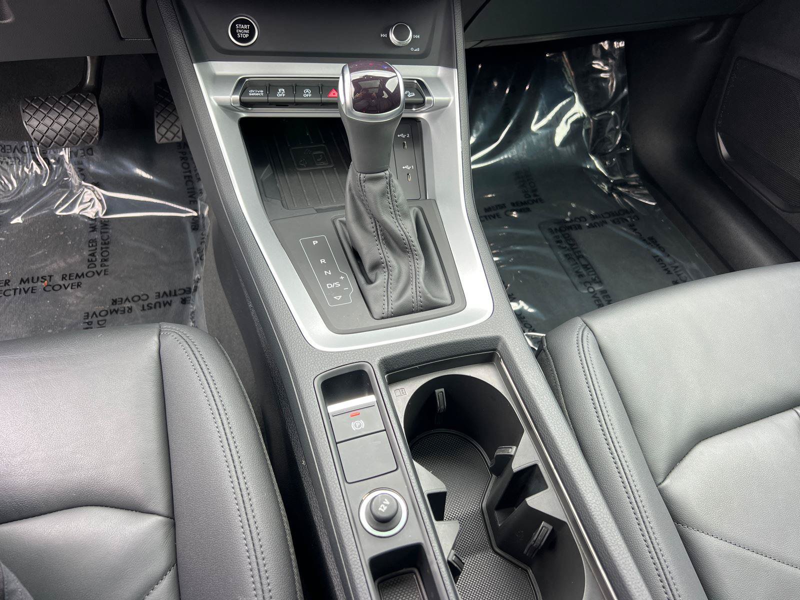 Used 2024 Audi Q3 2.0T Premium Plus w/ Premium Plus Package AWD/4WD image 32