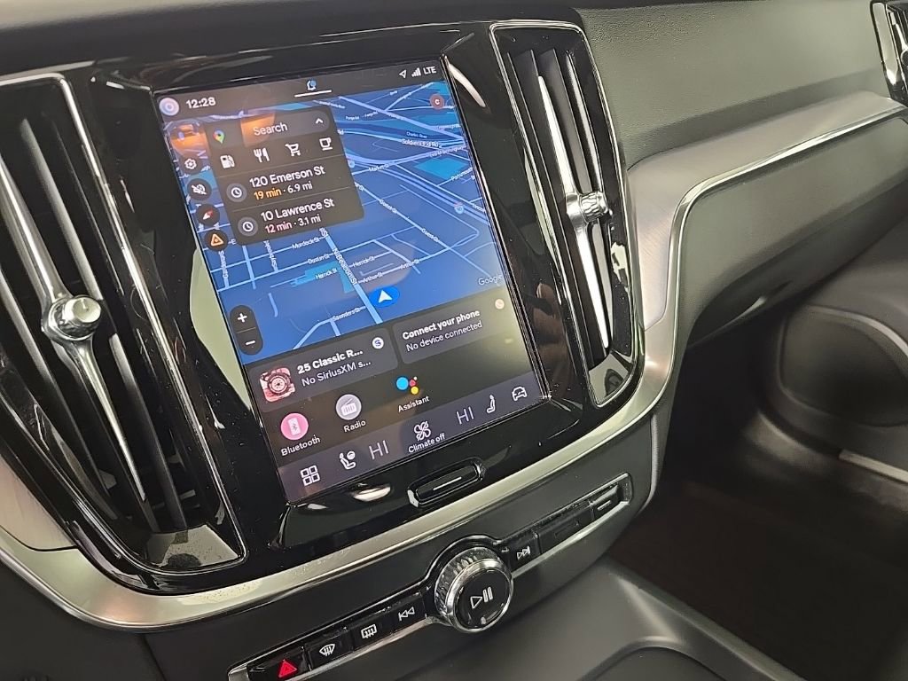 Certified 2025 Volvo S60 B5 Core image 22