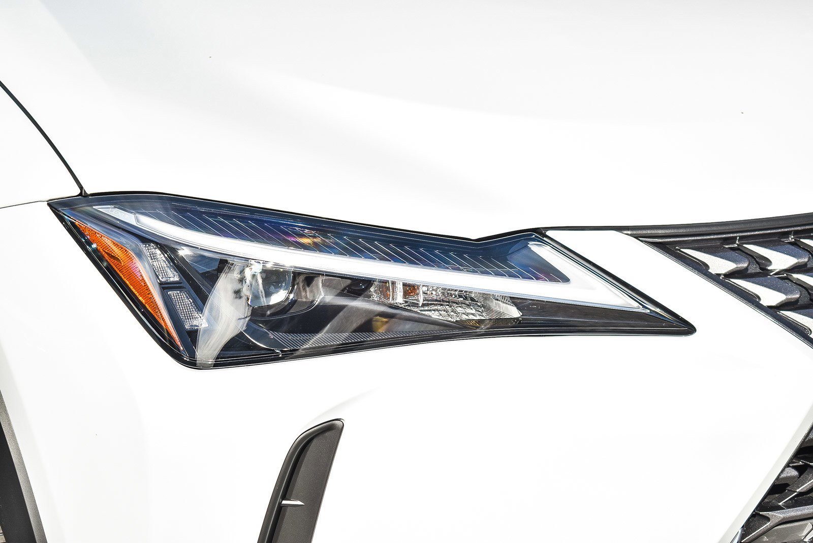 New 2026 Lexus UX 300h FWD image 8